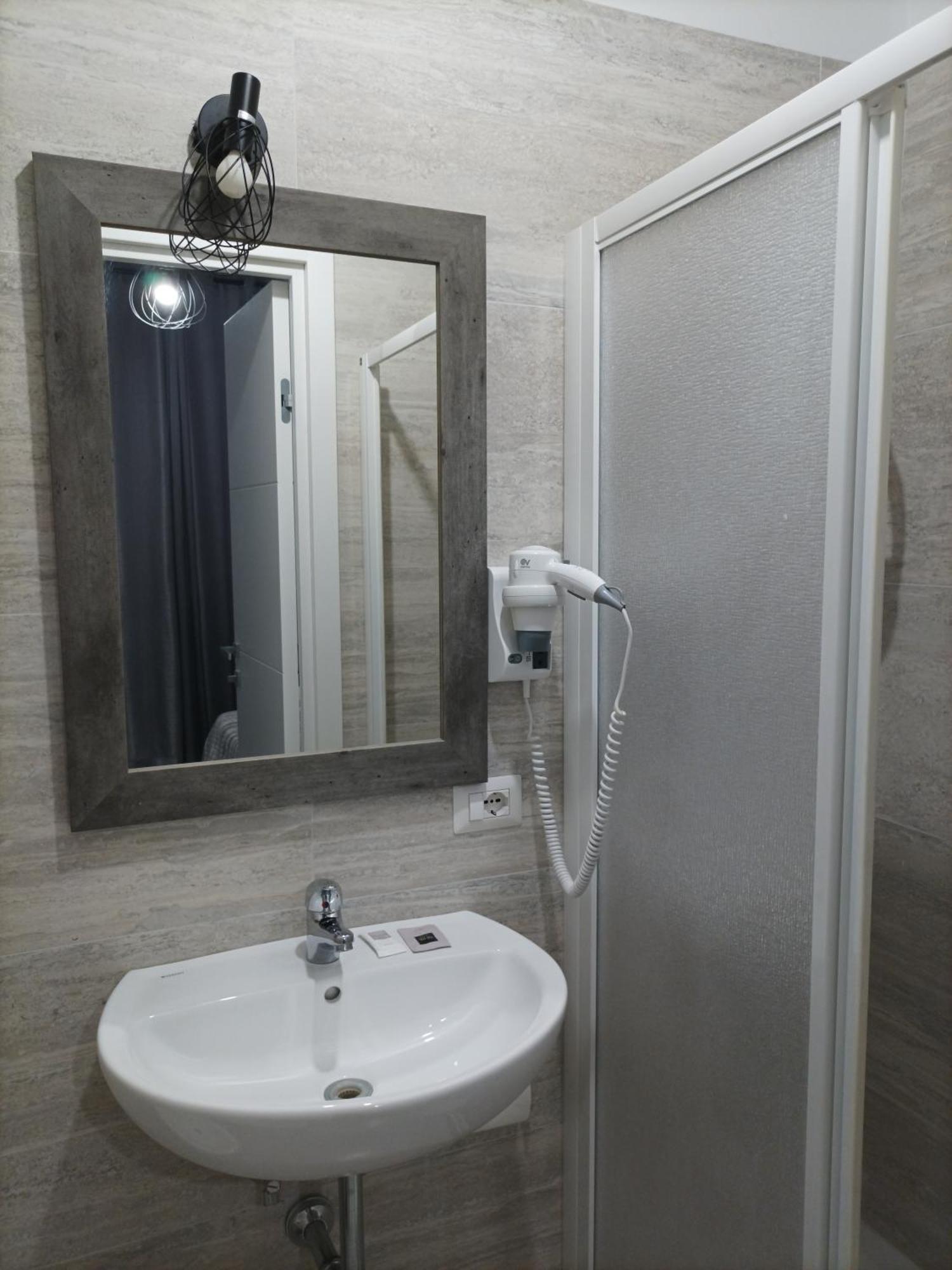 Angi Home Рим Екстер'єр фото