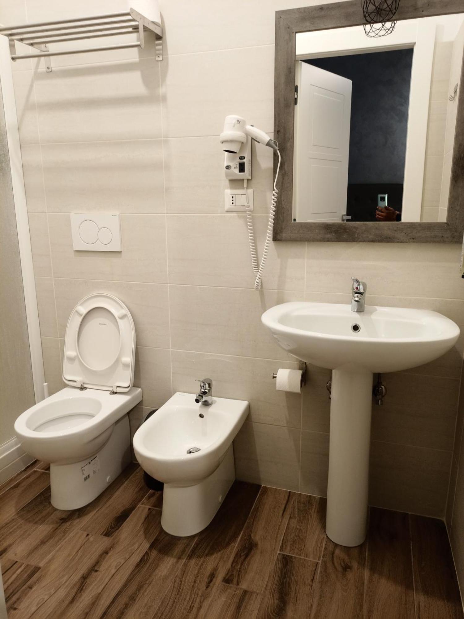 Angi Home Рим Екстер'єр фото